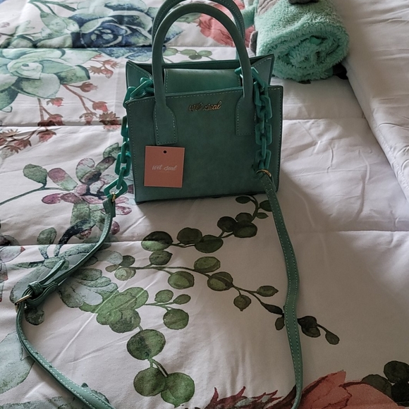 Handbag - Picture 2 of 3